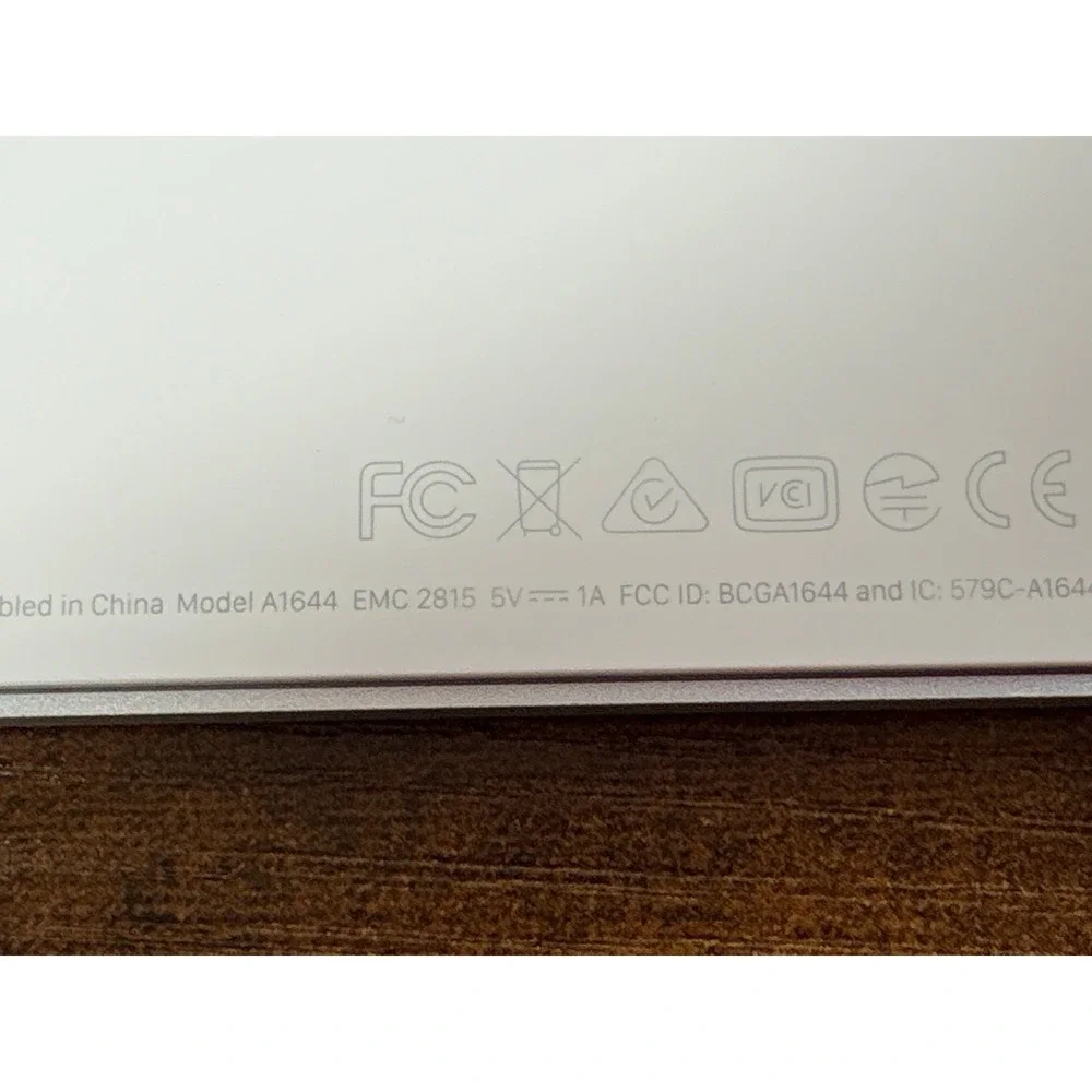 Apple‎ Magic Keyboard 2 Wireless Bluetooth Rechargeable Silver White A1644